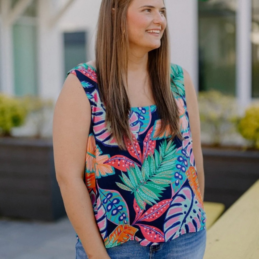 Skies Are Blue Curvy Tropical Days Print Tank Top - NWT